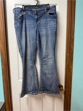 Vanity Light Blue Flare Jeans women 33W/31L used has stains